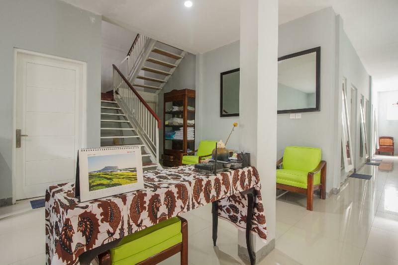 Oyo 1555 Unik Guesthouse Syariah Yakarta Exterior foto